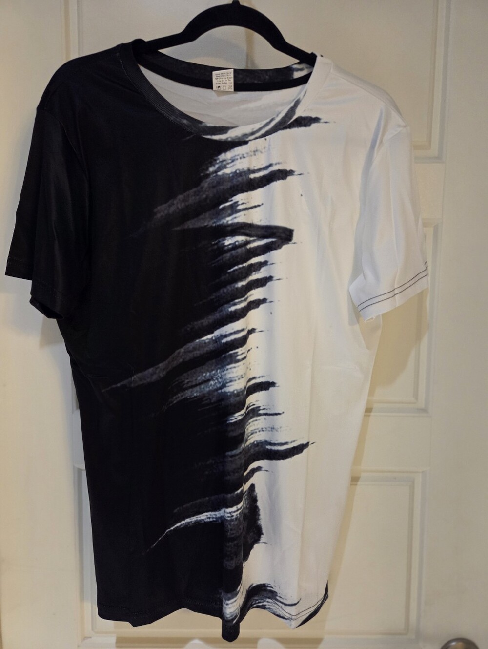 Black Ink Paint Short Sleeve Crewneck Polyester/Spandex T-Shirt
